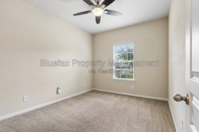Building Photo - 1807 Golden Maple