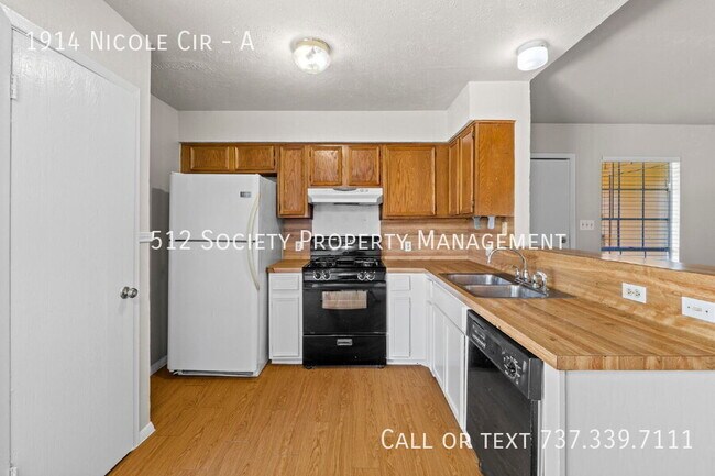 Building Photo - 1914 Nicole Cir