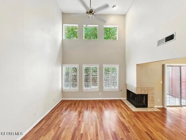 Building Photo - 3 Stratford Hall Cir