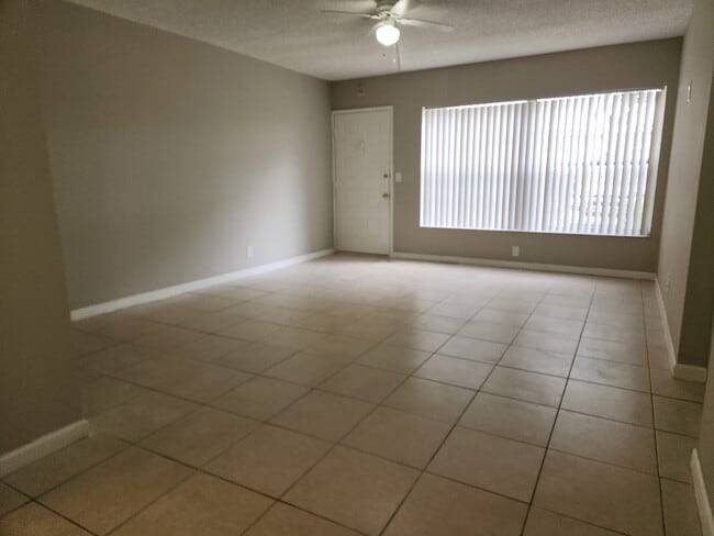 Building Photo - 3776 N University Dr