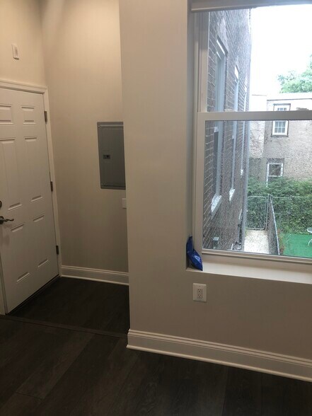 Building Photo - 4051 Powelton Ave