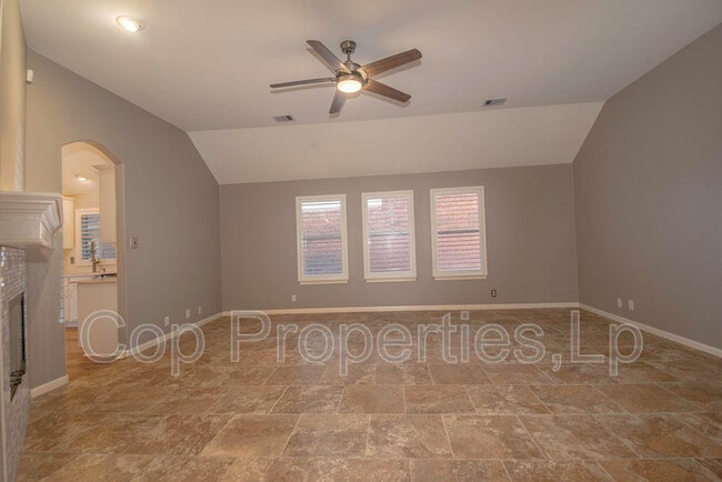 Building Photo - 1926 Simpson Trail