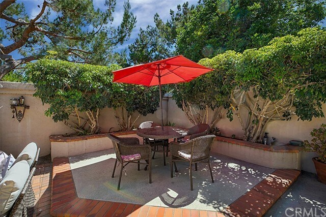 Building Photo - 23 Las Cruces