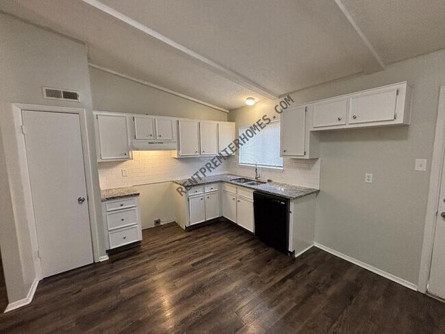 Building Photo - 101 Darryl Ct