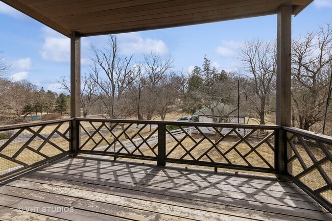 Building Photo - 5 Bellwood Dr
