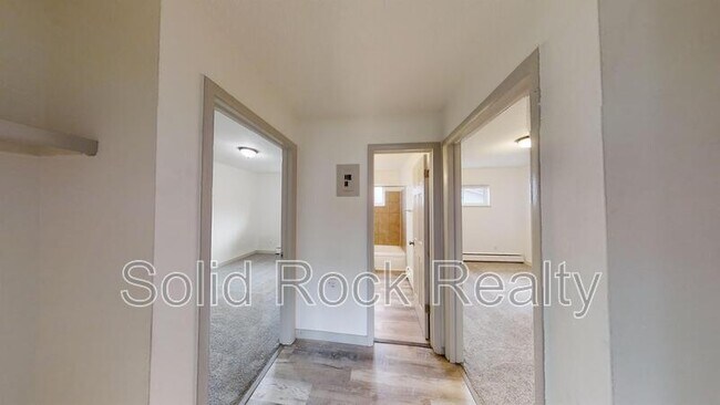 Building Photo - 1411 S Corona Ave