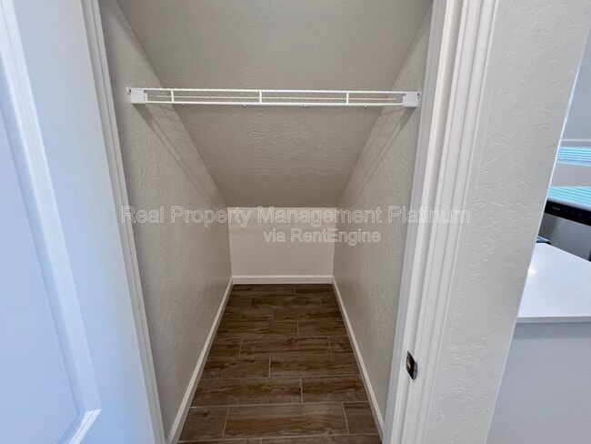 Building Photo - 2065 N Wagon Ln