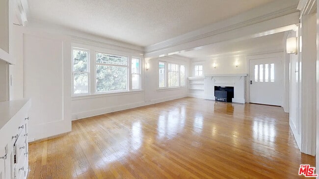 Building Photo - 1260 Flores St