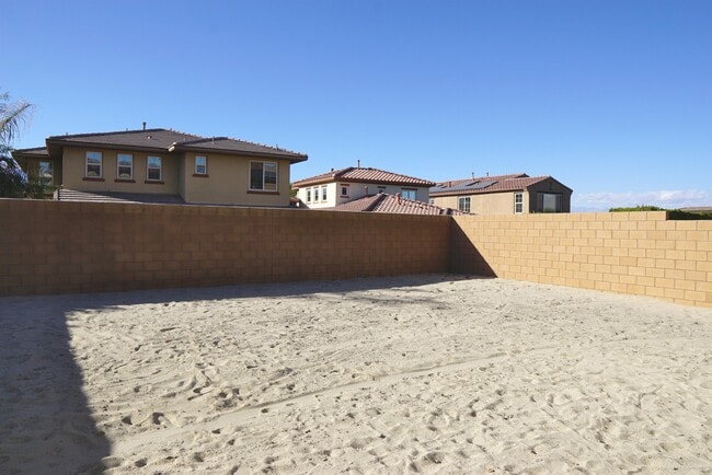 Building Photo - 35505 Sereno Ln