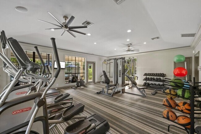 Building Photo - 6503 N Military Trl