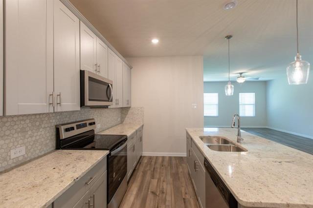 Building Photo - 1604 Mineral Pt Pl
