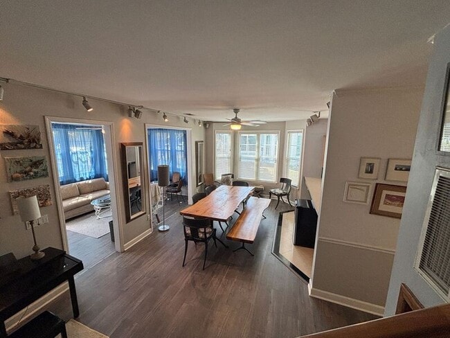 Building Photo - 3340 Billings St