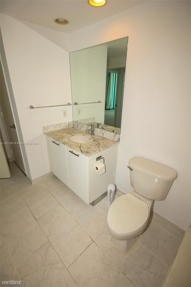 Building Photo - 1 br, 1 bath Condo - 951 Brickell Ave Apt ...