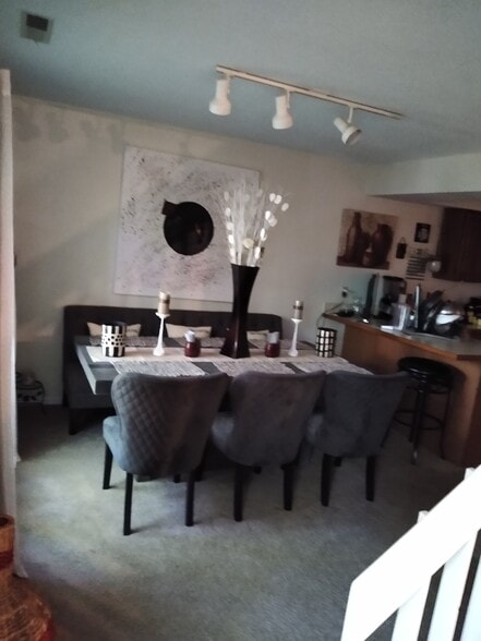 Building Photo - 3213 Belle Meade Dr