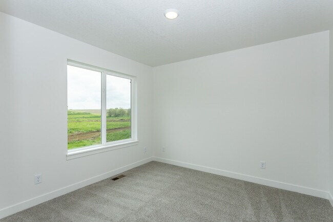 Building Photo - 3105 Bracken Pl