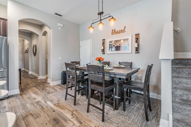 Building Photo - 8107 Champions Forest Way