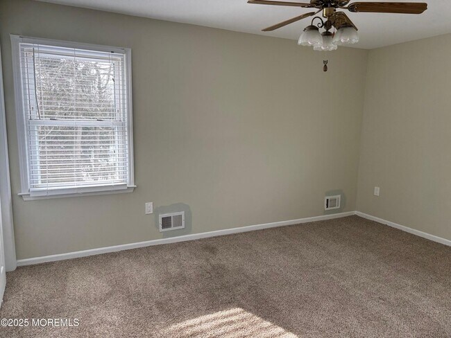 Building Photo - 148B Bayshore Drive Unit B