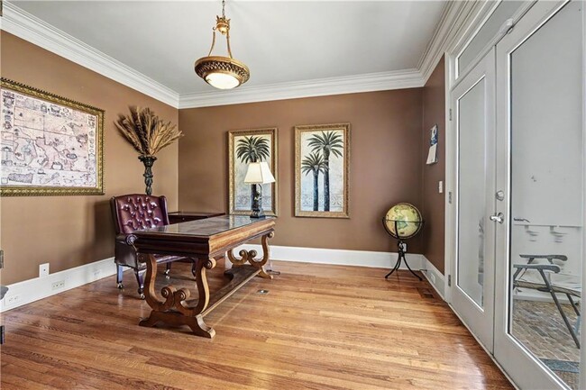 Building Photo - 4026 Palisades Main