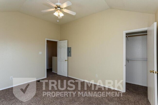 Building Photo - 4508 Sylvia Dr