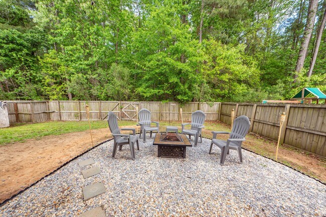 Building Photo - 3 Bedroom 2.5 Bath Single Family Home in S...