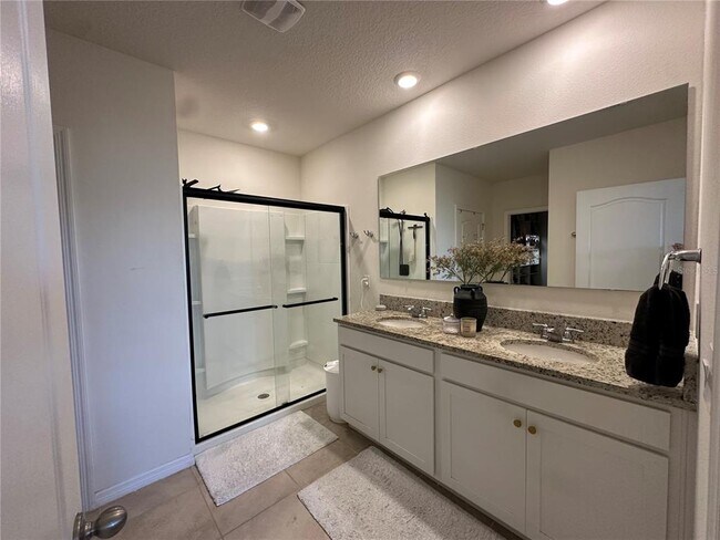 Building Photo - 9582 Black Walnut Dr