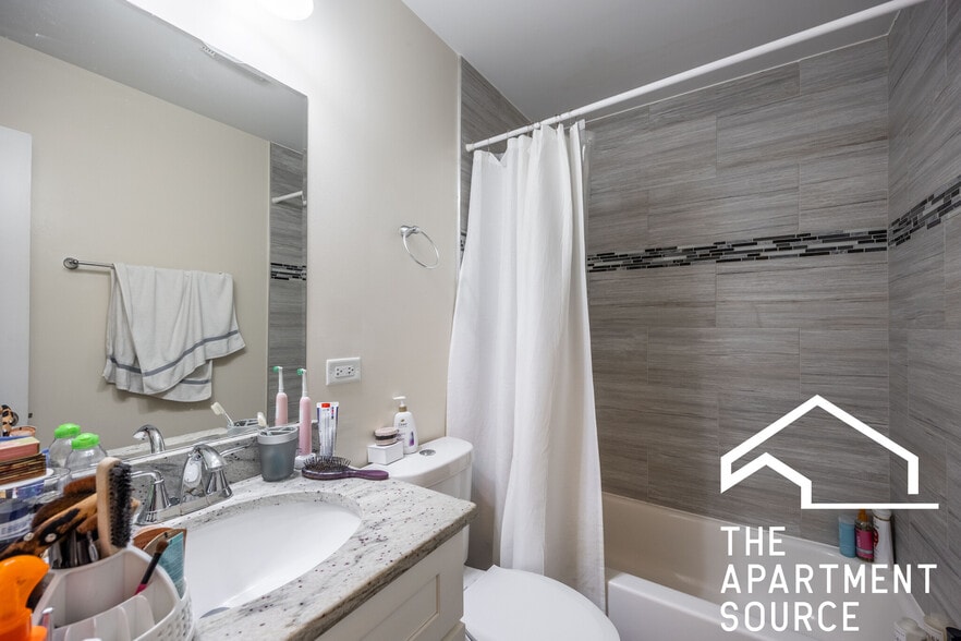 Building Photo - 1433 N Cleaver St