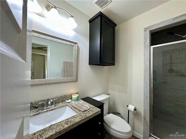 Building Photo - 18 Wolverine St