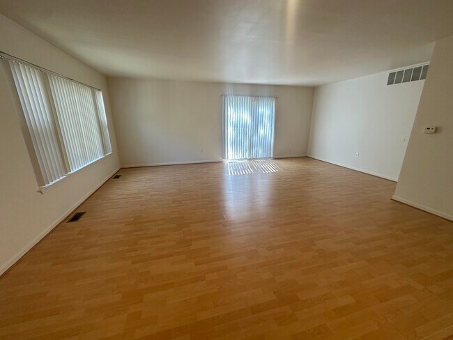 Building Photo - 3161 Kassab Ln
