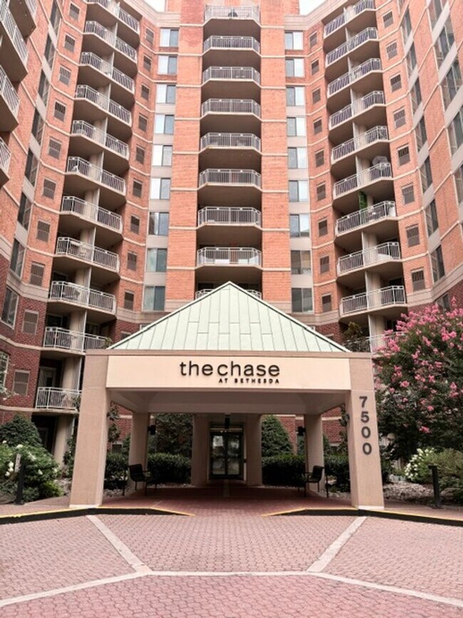 Building Photo - 7500 Woodmont Ave