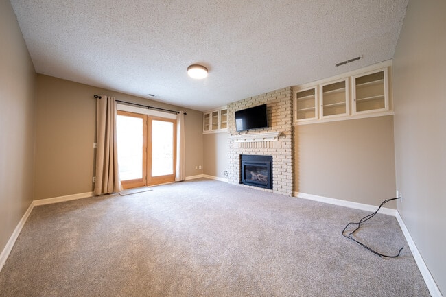 Building Photo - 6045 Covington Terrace