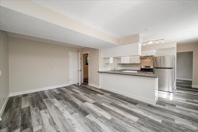 Building Photo - Boise Bench Duplex