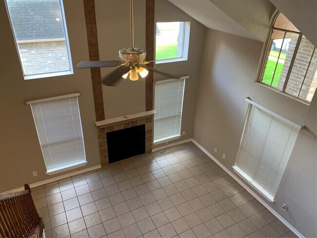 Building Photo - 1310 Carefree Dr