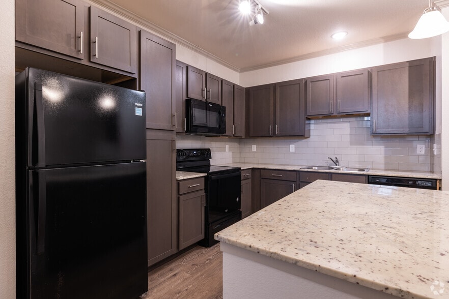 3BR, 2BA - 1,151SF - Kitchen - Fulton Lofts