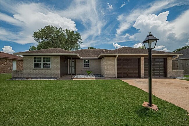 Primary Photo - 9711 Mackworth Dr
