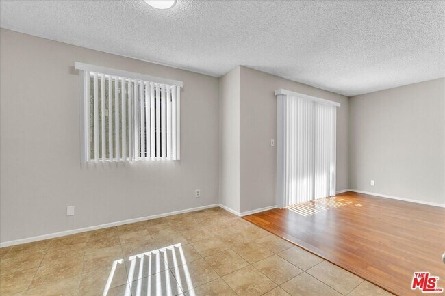 Building Photo - 5437 Corteen Pl