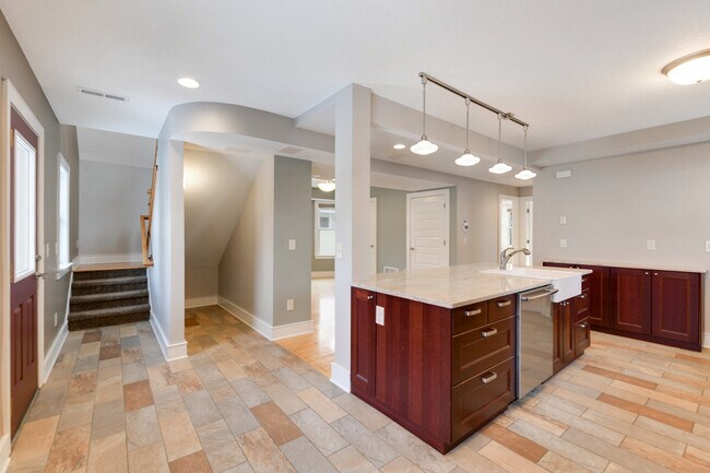 Building Photo - 1397 Englewood Ave