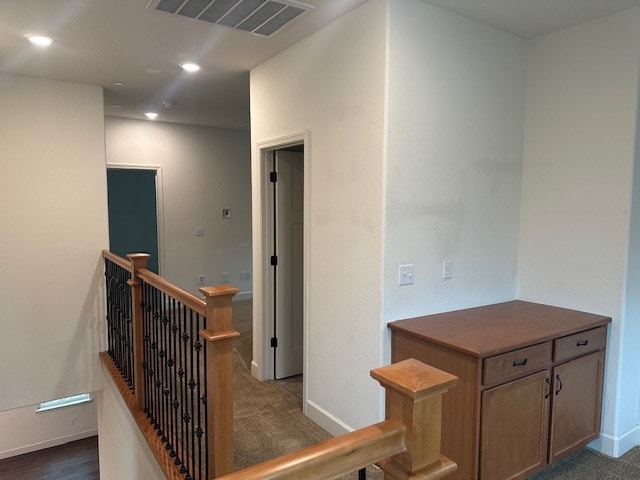 Building Photo - Welcome to this inviting 3-bedroom, 3-bath home located in a desirable Riverbank neighborhood