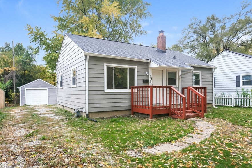 Building Photo - 2036 W Kessler Blvd N Dr