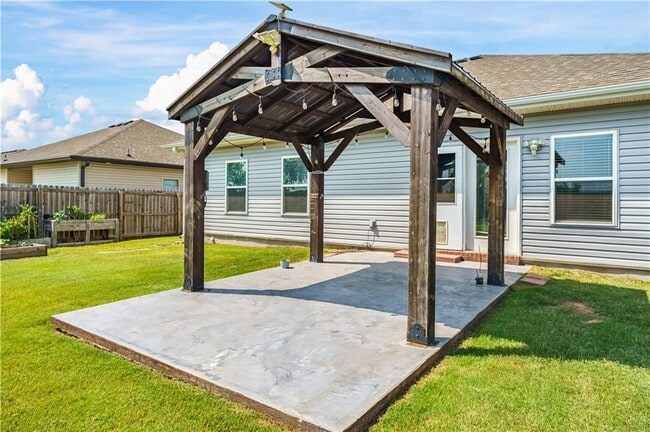 Building Photo - 241 Williams ct