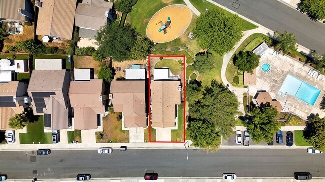 Building Photo - 26342 Snowden Ave