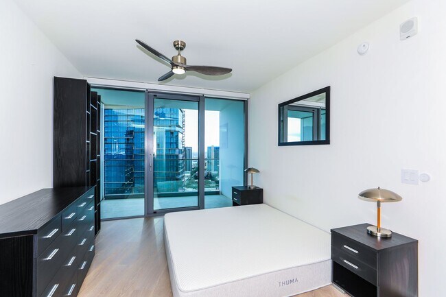 Building Photo - KOULA 2b2b1pkg Ready to Move In!