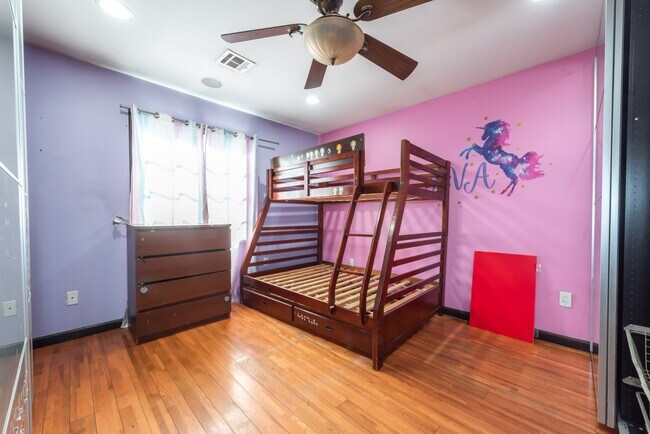 Building Photo - 53 Edward Ave