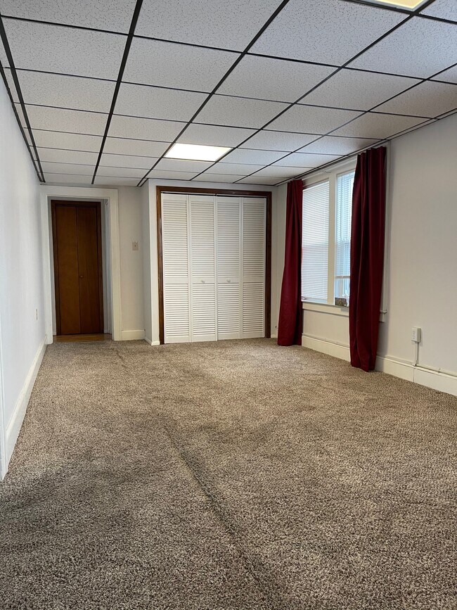 Building Photo - 3300 E Main St