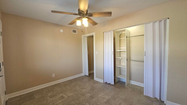 Building Photo - 726 Eglin Pkwy