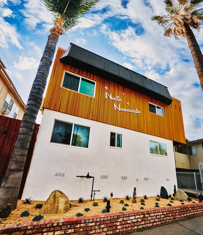 Building Photo - 111 N Normandie Ave