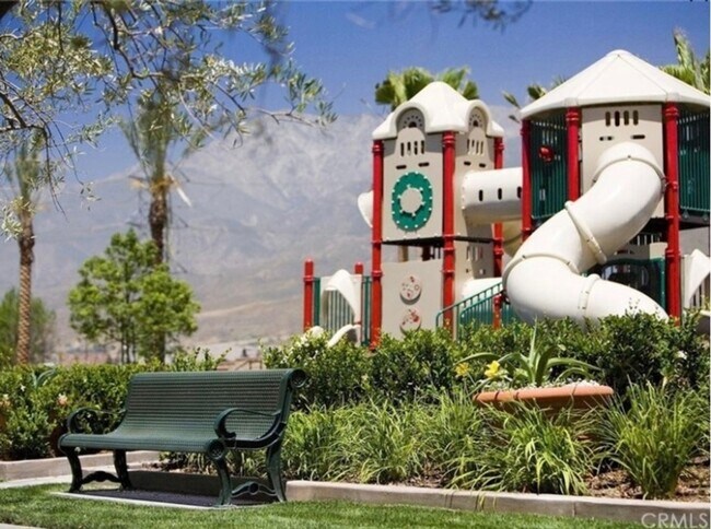 Building Photo - Model house 2 Bedroom  one loft in second ...