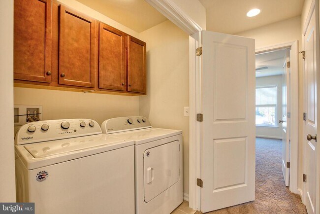 Building Photo - 127 Keller Ct