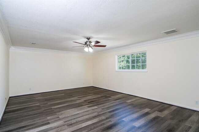 Building Photo - 14930 Walters Rd