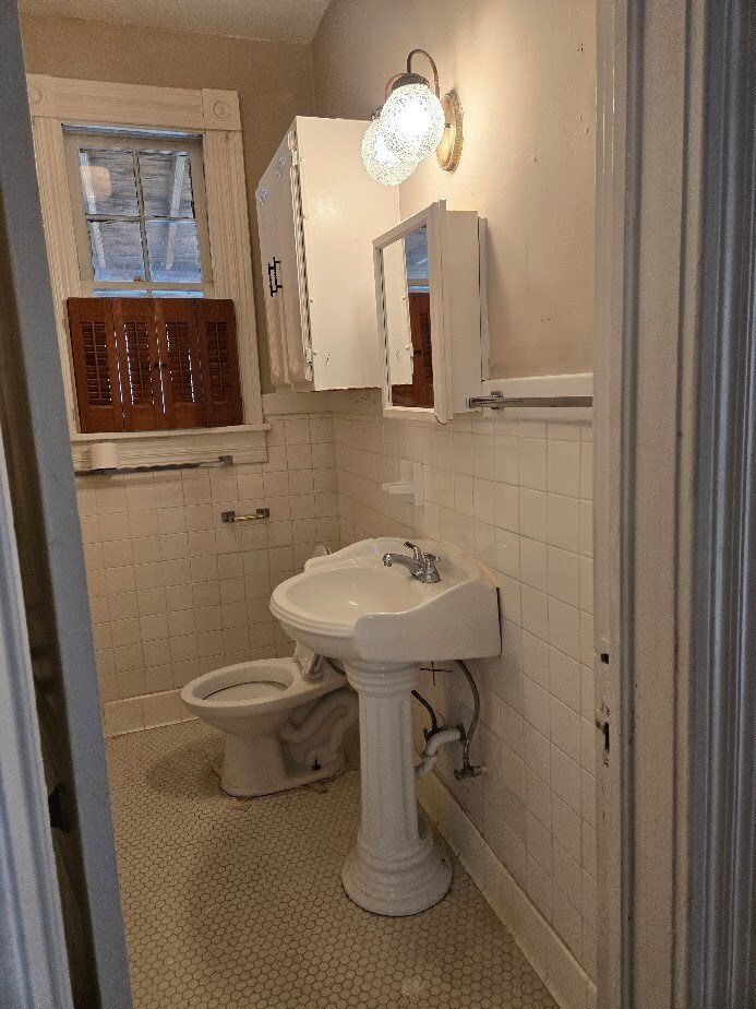 Bathroom - 2157 Richmond Ave