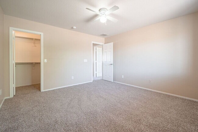 Building Photo - 26197 W Potter Dr